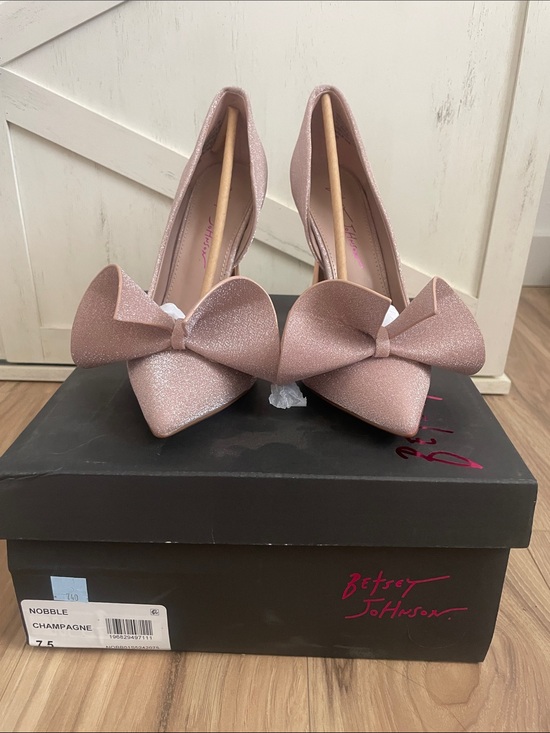 Betsey Johnson Shoes - Betsey Johnson Sparkle Blush Pointed-Toe Bow Heels